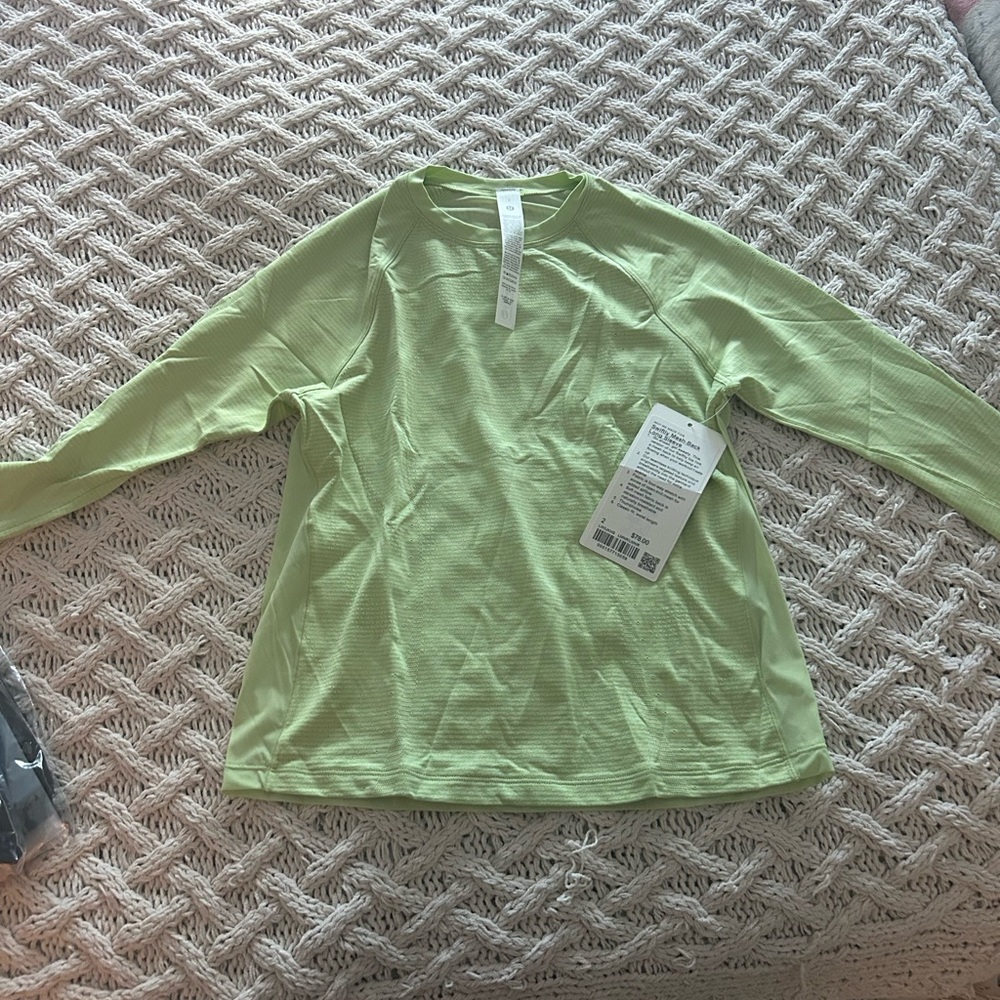 lululemon athletica Long Sleeve Tee - Light Green
